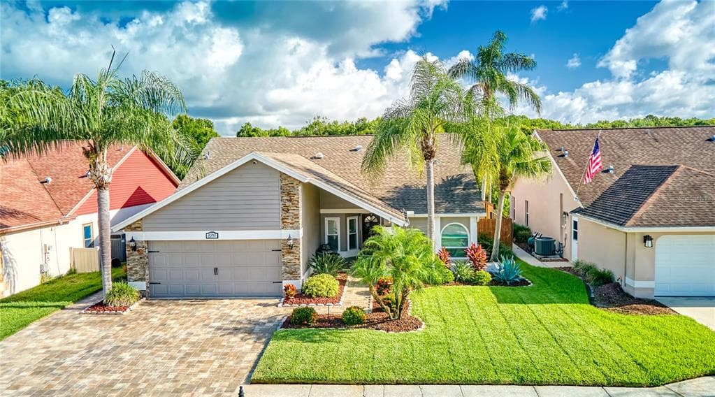 8719 BOYSENBERRY DRIVE TAMPA, FL 33635
