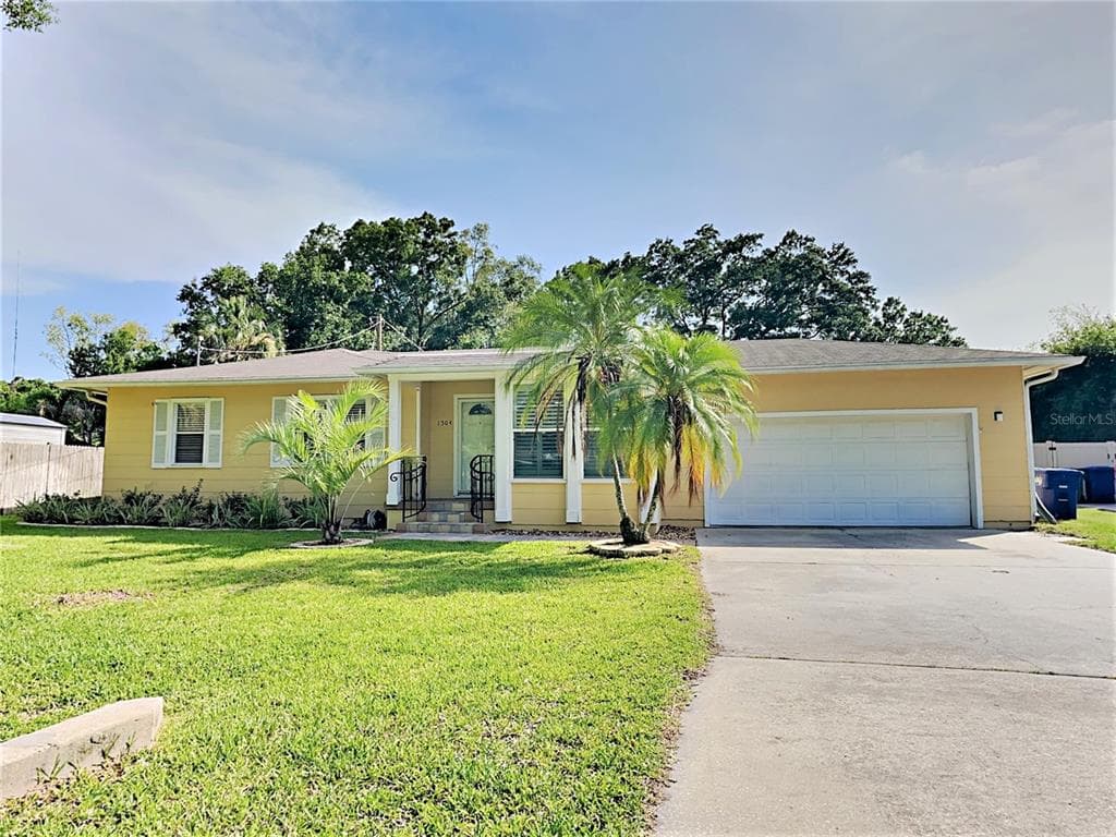 1504 W BARR DRIVE TAMPA, FL 33603