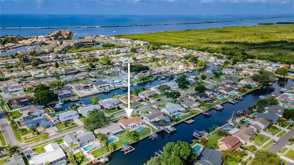 8451 FLAGSTONE DRIVE TAMPA, FL 33615