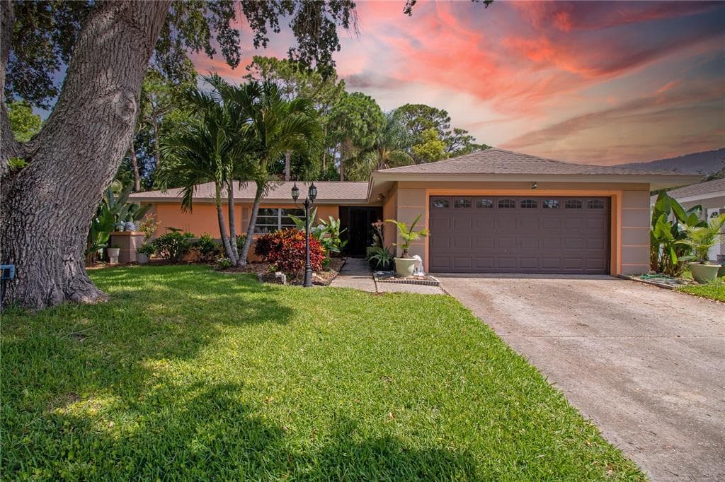 7598 132ND STREET SEMINOLE, FL 33776