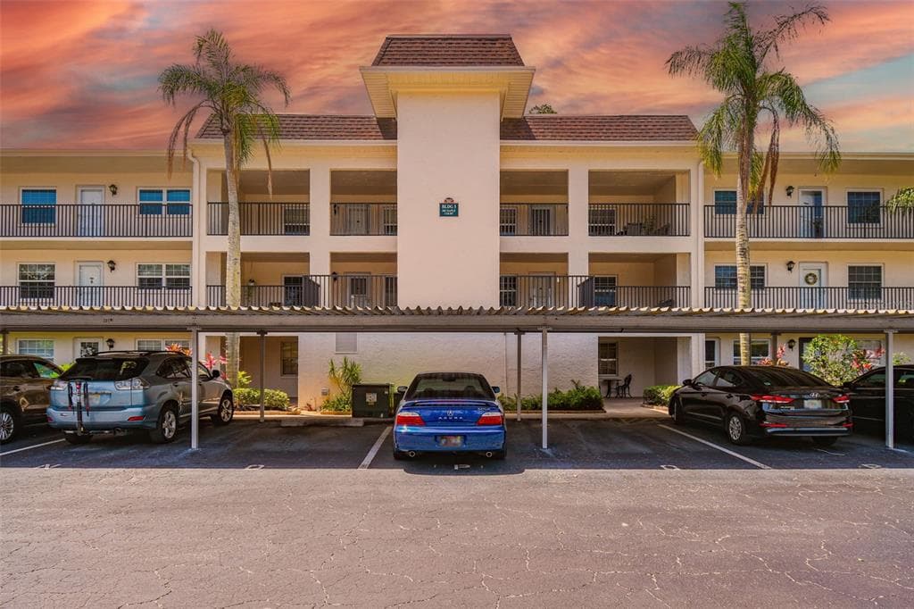 845 MAPLE COURT UNIT 307 DUNEDIN, FL 34698