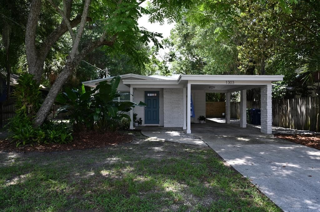 1303 E NORFOLK STREET TAMPA, FL 33604