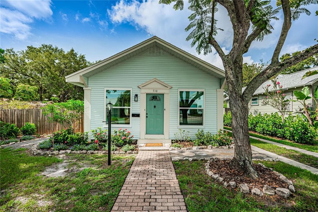 710 32ND AVENUE N ST PETERSBURG, FL 33704