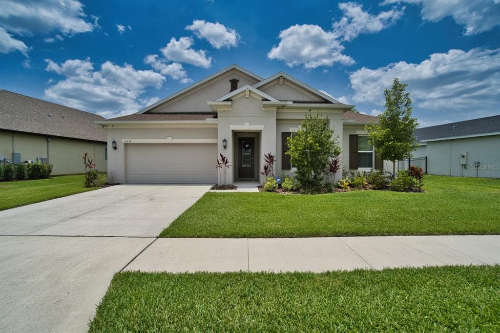 30236 FIVE FARMS AVENUE WESLEY CHAPEL, FL 33543