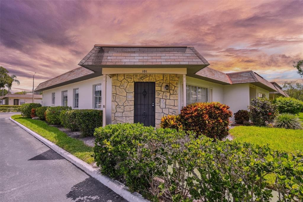 1601 43RD STREET N UNIT 101