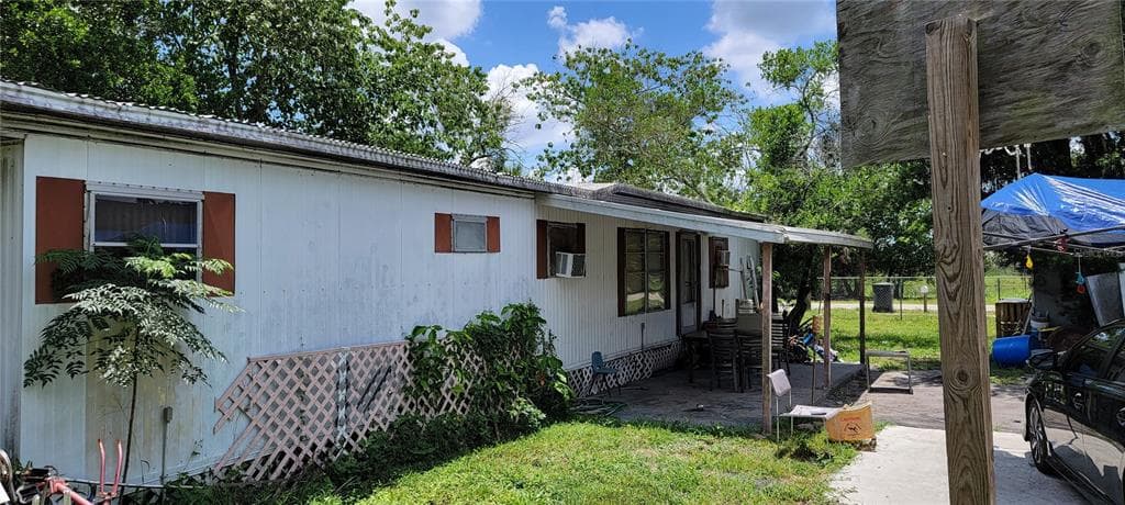 1104 E 122ND AVENUE TAMPA, FL 33612