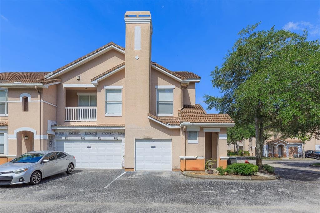 18113 VILLA CREEK DRIVE UNIT 18113 TAMPA, FL 33647