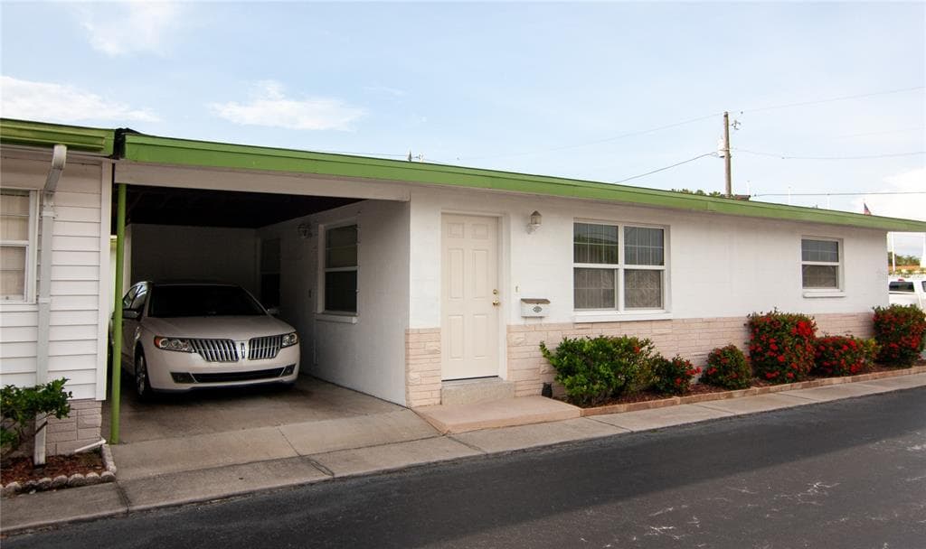 6165 58TH STREET N UNIT 8F ST PETERSBURG, FL 33709