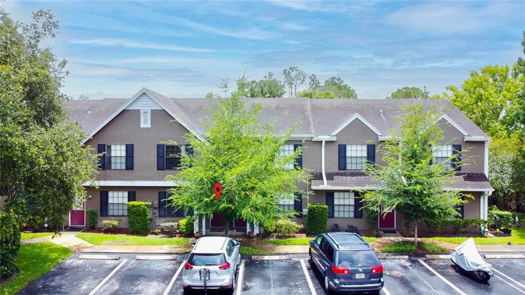 16507 LAKE BRIGADOON CIRCLE TAMPA, FL 33618