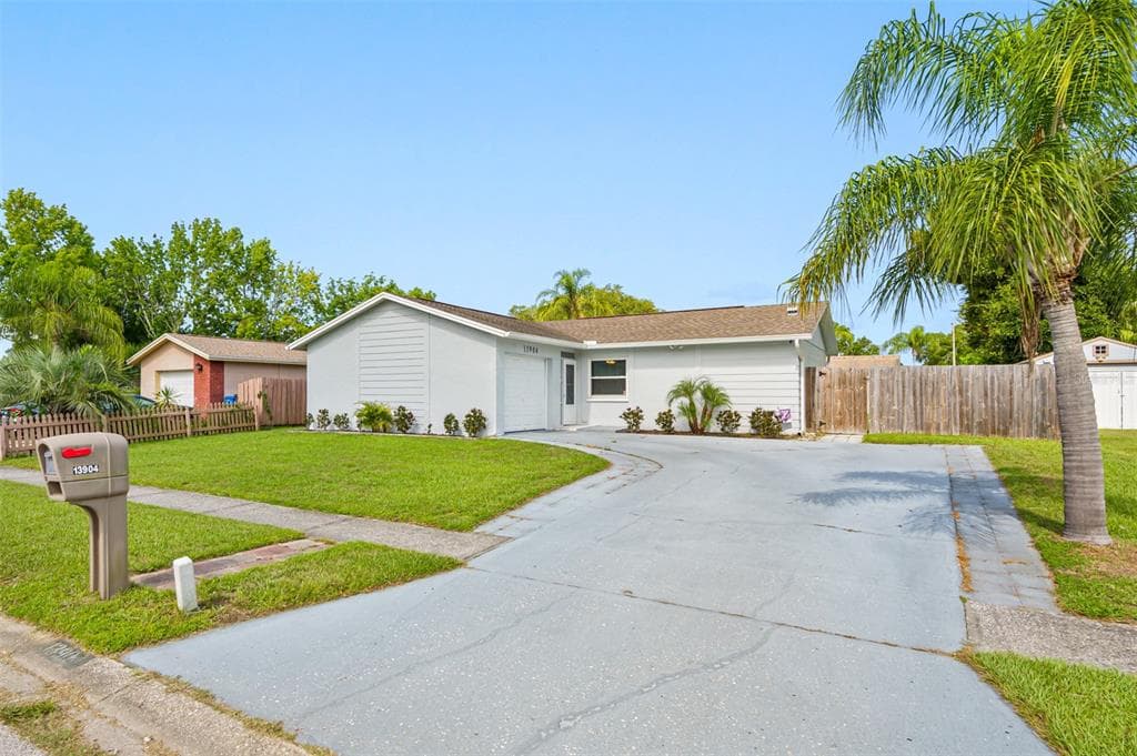 13904 PATHFINDER DRIVE TAMPA, FL 33625