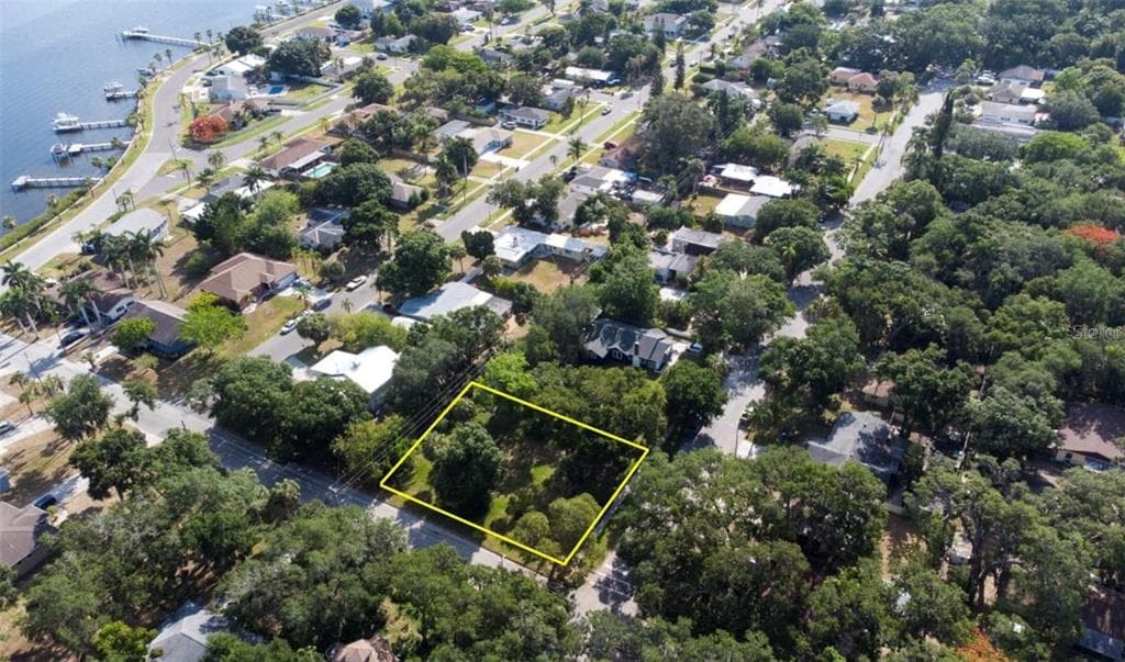 1801 2ND AVENUE E BRADENTON, FL 34208
