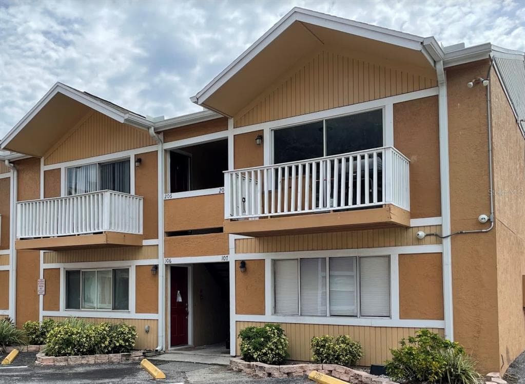 5201 S MACDILL AVENUE UNIT 207 TAMPA, FL 33611