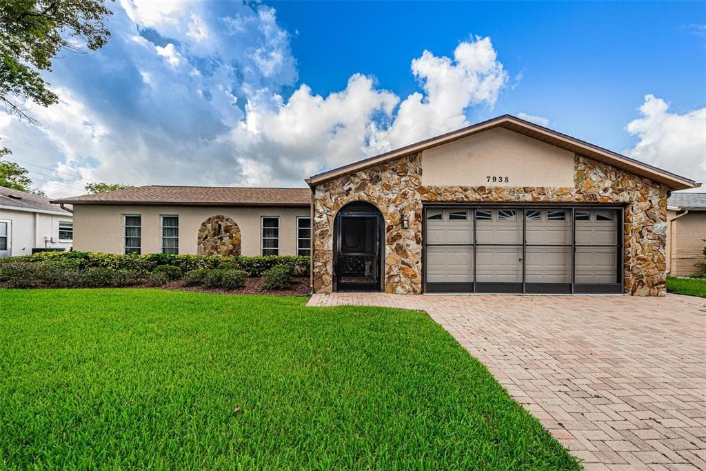 7938 EDINBURGH DRIVE NEW PORT RICHEY, FL 34653