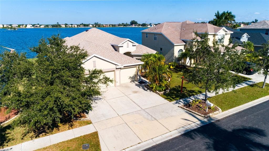 1834 MIRA LAGO CIRCLE RUSKIN, FL 33570