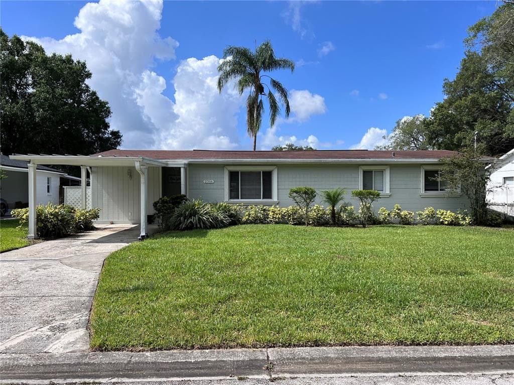 2316 CARROLL GROVE DRIVE TAMPA, FL 33612