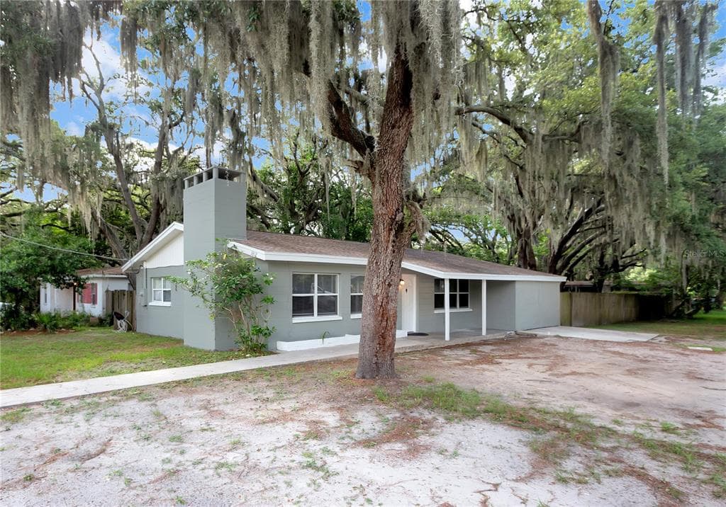 3812 E HAMILTON AVENUE TAMPA, FL 33604