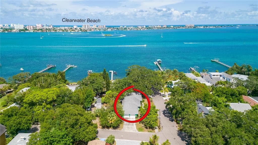 207 FAIRMONT STREET CLEARWATER, FL 33755
