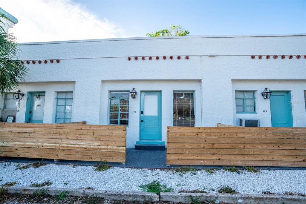 1700 PARK STREET N UNIT 107 ST PETERSBURG, FL 33710