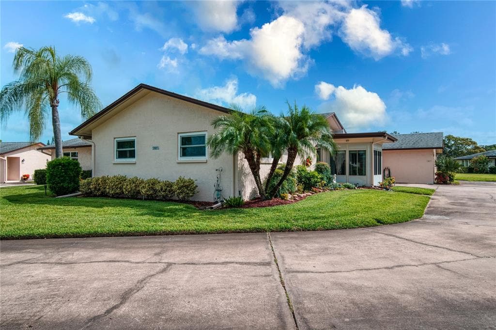 2827 SHERBROOKE LANE UNIT B PALM HARBOR, FL 34684