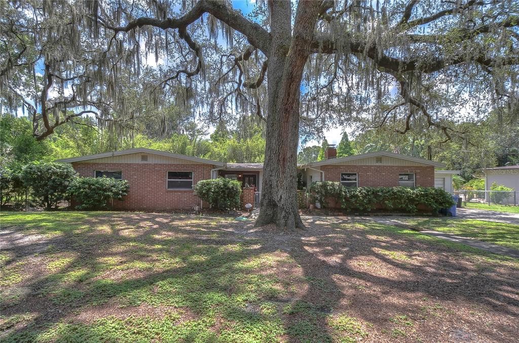 12905 FOREST HILLS DRIVE TAMPA, FL 33612