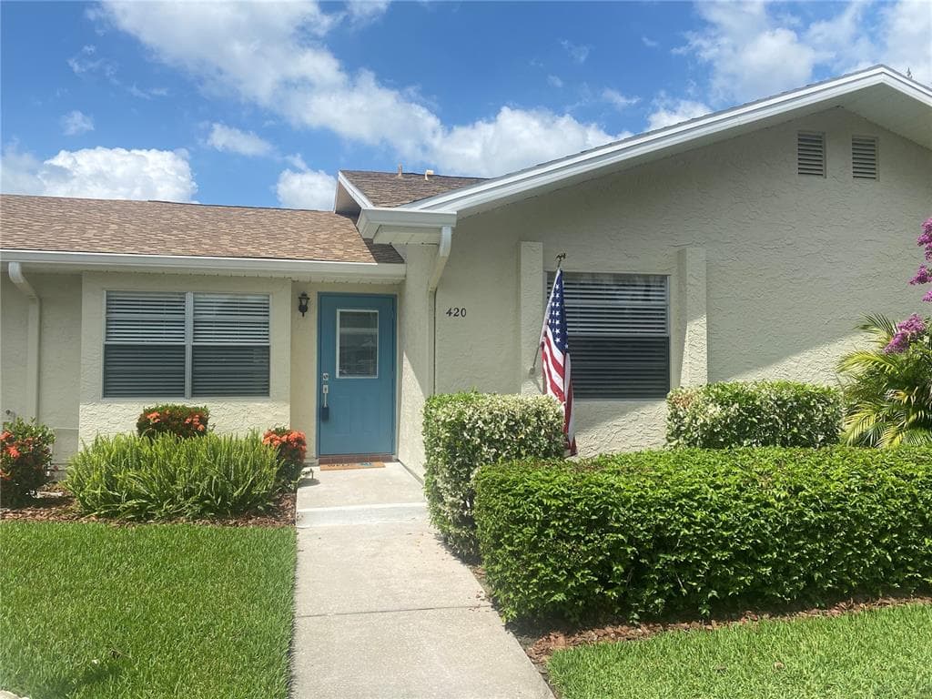 420 LAKE POINT COURT SUN CITY CENTER, FL 33573