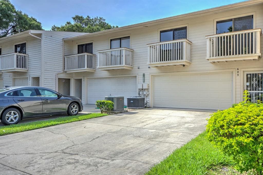 6438 93RD TERRACE N UNIT 603 PINELLAS PARK, FL 33782