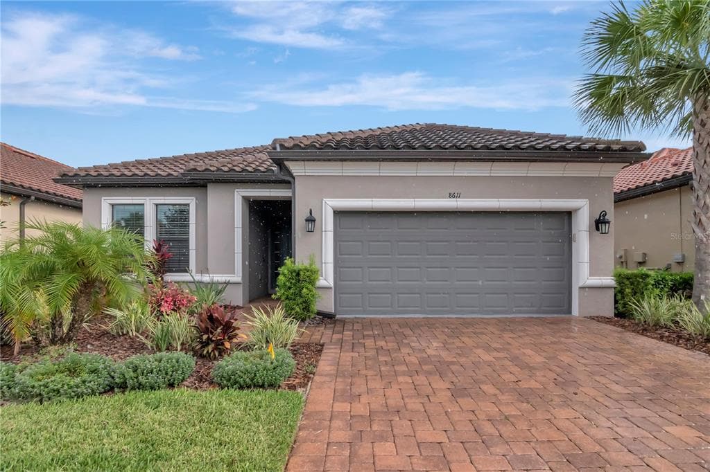 8611 GRAND ALBERATO ROAD TAMPA, FL 33647