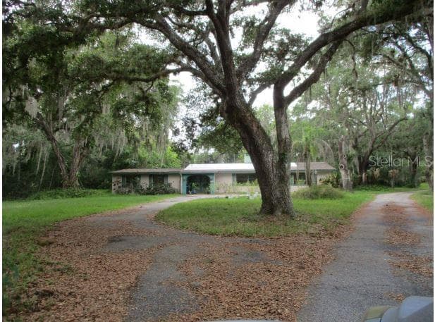 3120 69TH STREET E BRADENTON, FL 34208