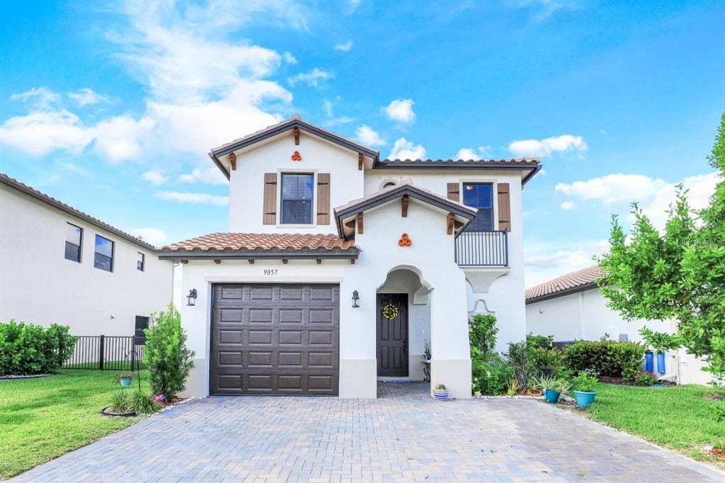 9057 MADRID CIRCLE NAPLES, FL 34104