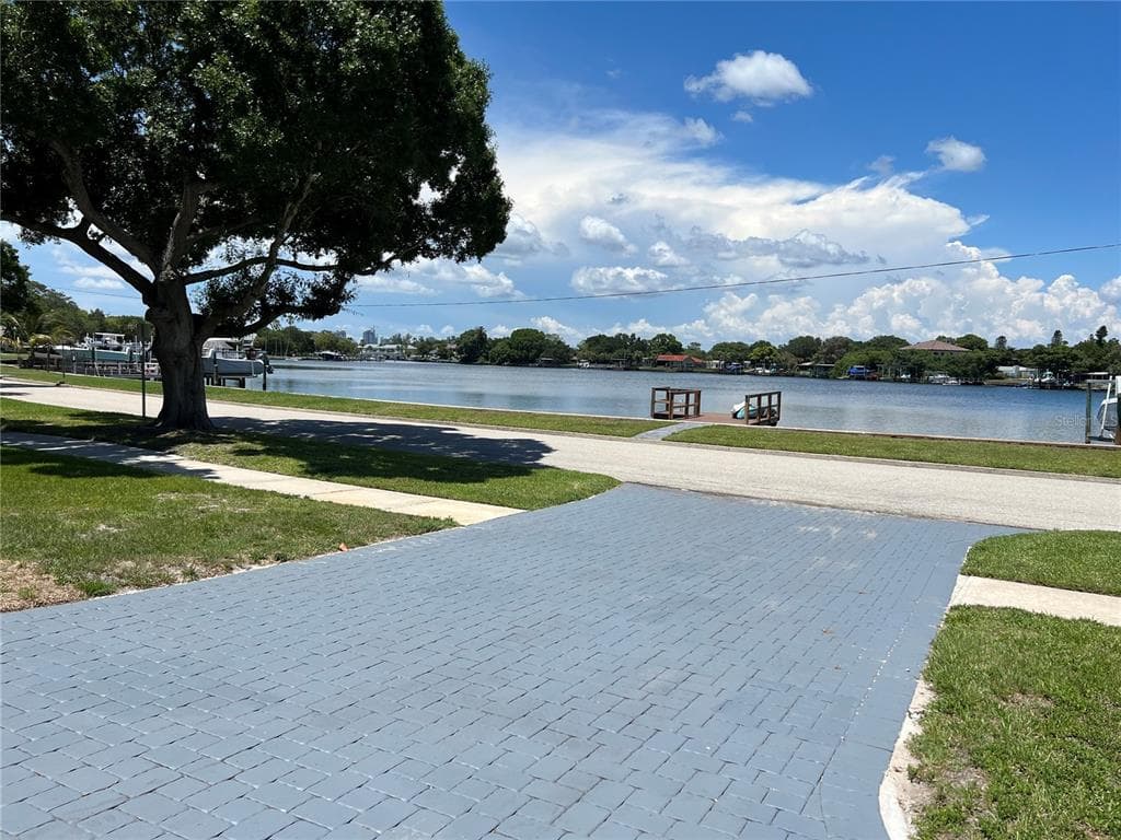4321 SUNRISE DRIVE S ST PETERSBURG, FL 33705