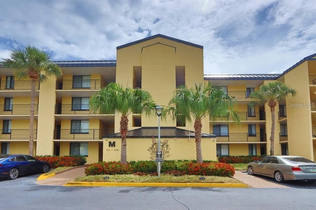 2424 W TAMPA BAY BOULEVARD UNIT M401 TAMPA, FL 33607
