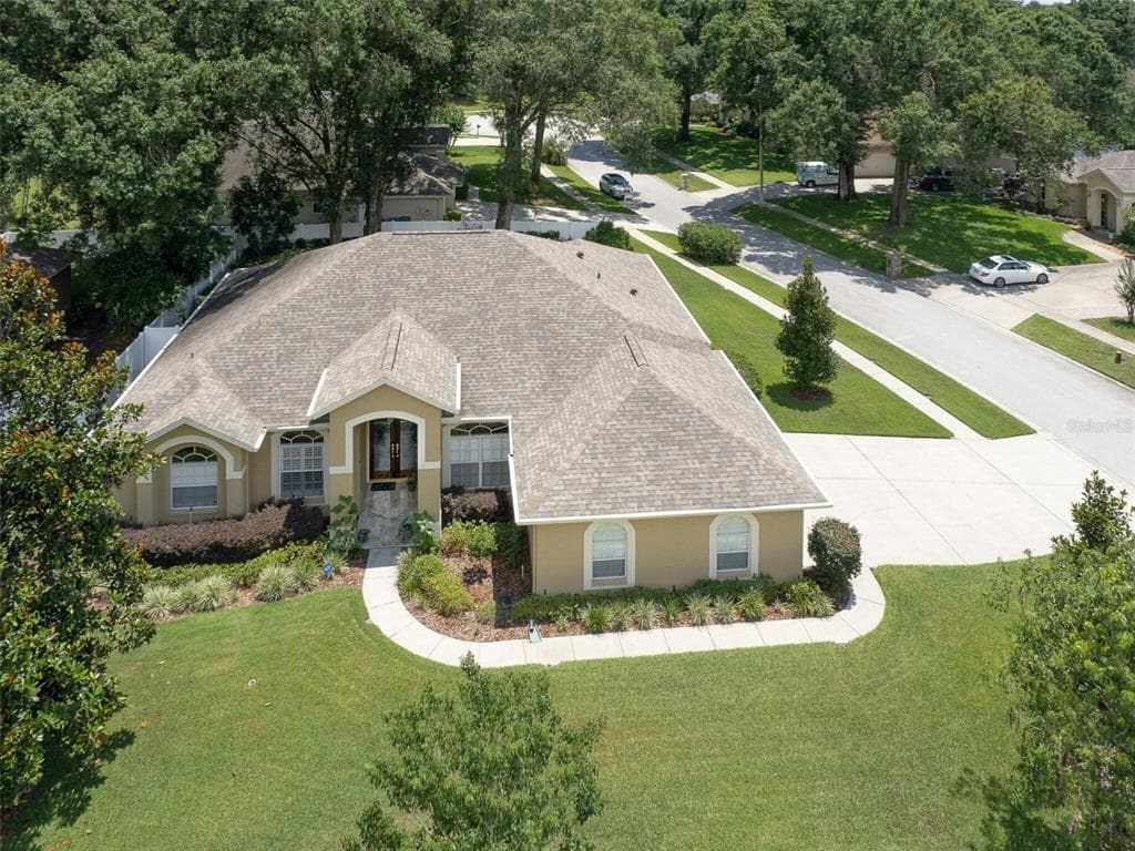 701 FAYETTE PLACE