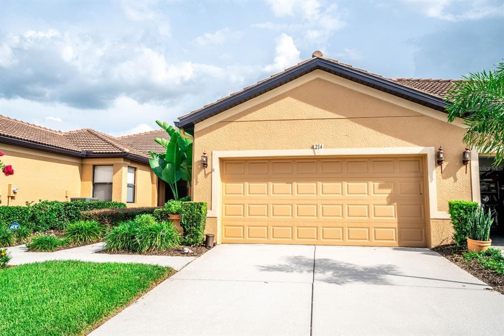214 SHELL FALLS DRIVE APOLLO BEACH, FL 33572