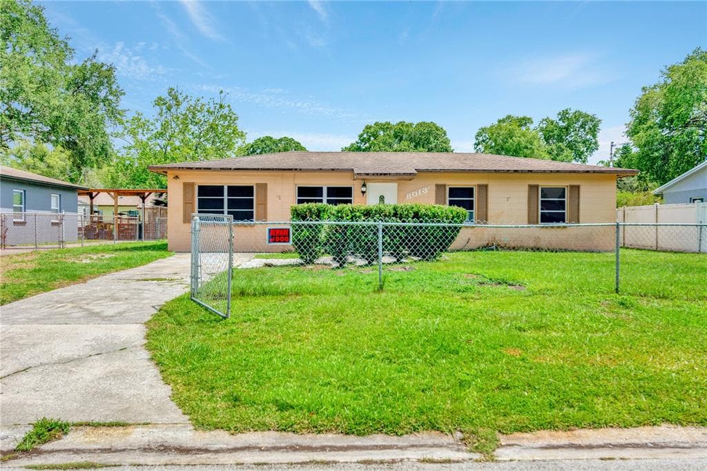8013 TUDOR PLACE TAMPA, FL 33610