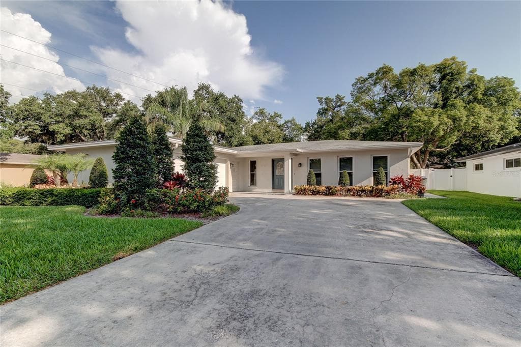 1541 PLEASANT GROVE DRIVE