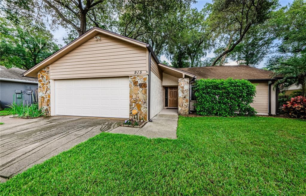 915 BENNINGER DRIVE BRANDON, FL 33510