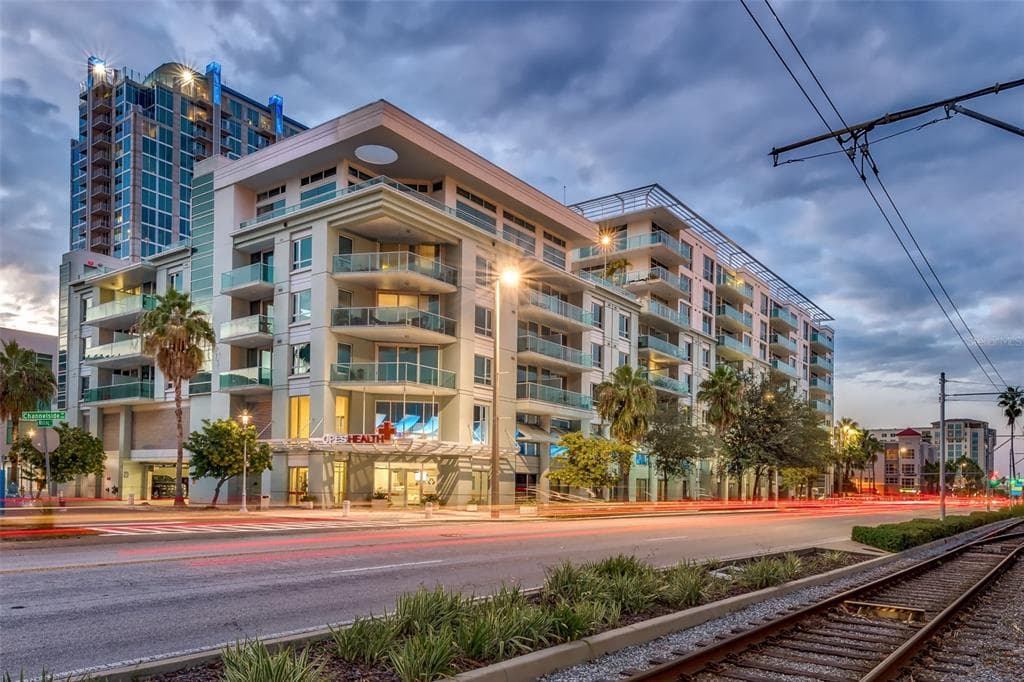 111 N 12TH STREET UNIT 1419 TAMPA, FL 33602