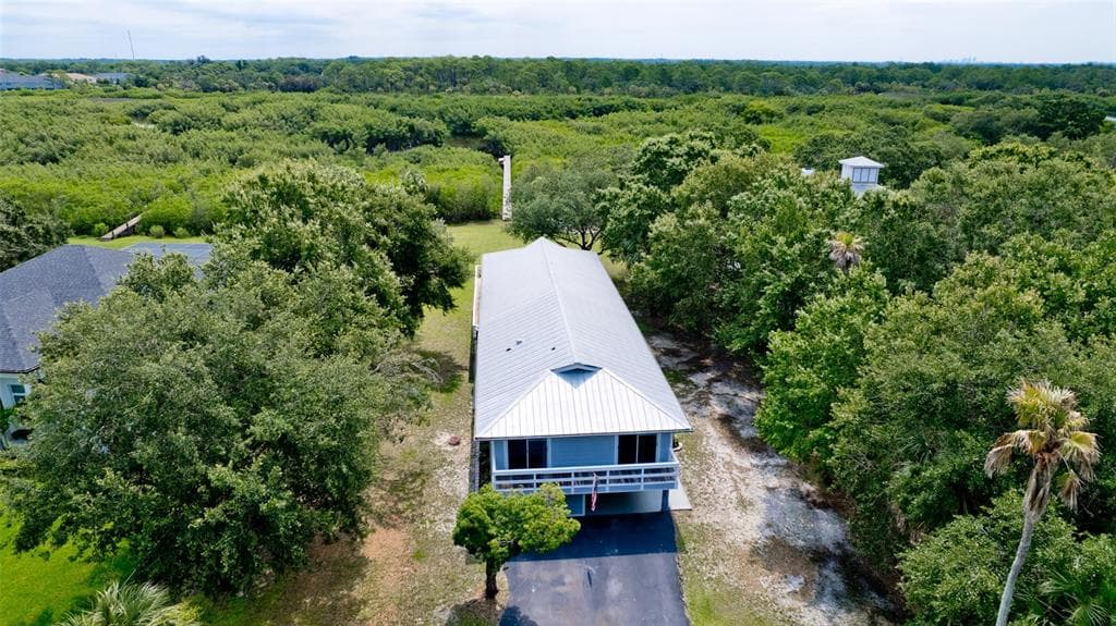 7809 BAY DRIVE TAMPA, FL 33635