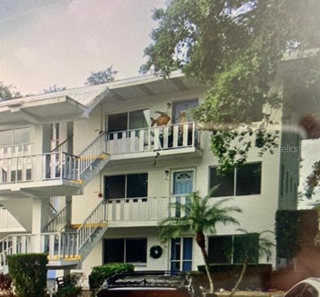 8402 111TH STREET UNIT 110 SEMINOLE, FL 33772