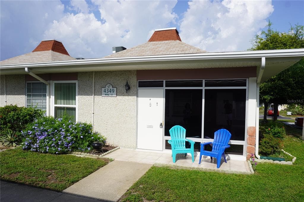 4349 TAHITIAN GARDENS CIRCLE UNIT H HOLIDAY, FL 34691