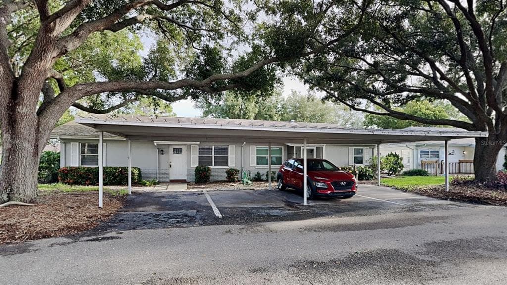 1107 HALTON COURT SUN CITY CENTER, FL 33573