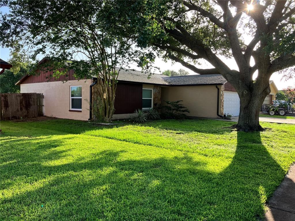 1424 FOXBORO DRIVE