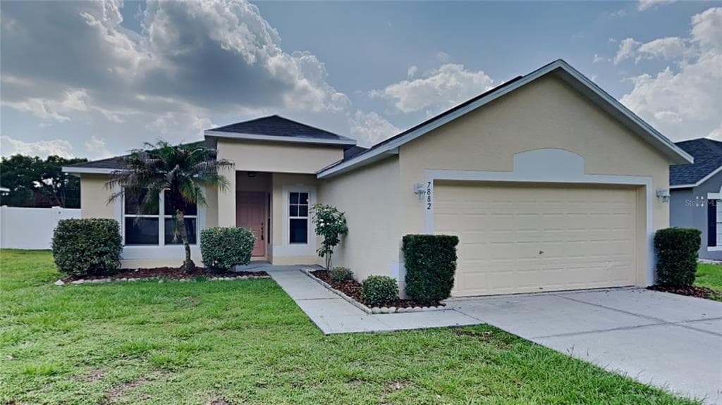 7882 COUNTRY CHASE AVENUE LAKELAND, FL 33810