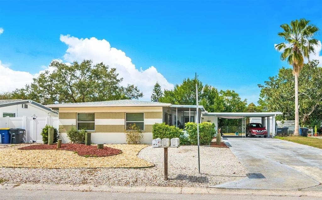 310 S MERCURY AVENUE UNIT A CLEARWATER, FL 33765