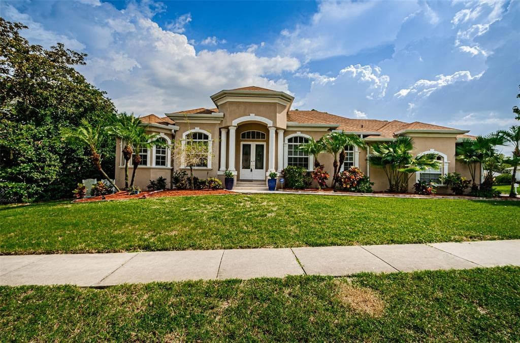 974 RIDGEWOOD TERRACE TARPON SPRINGS, FL 34689