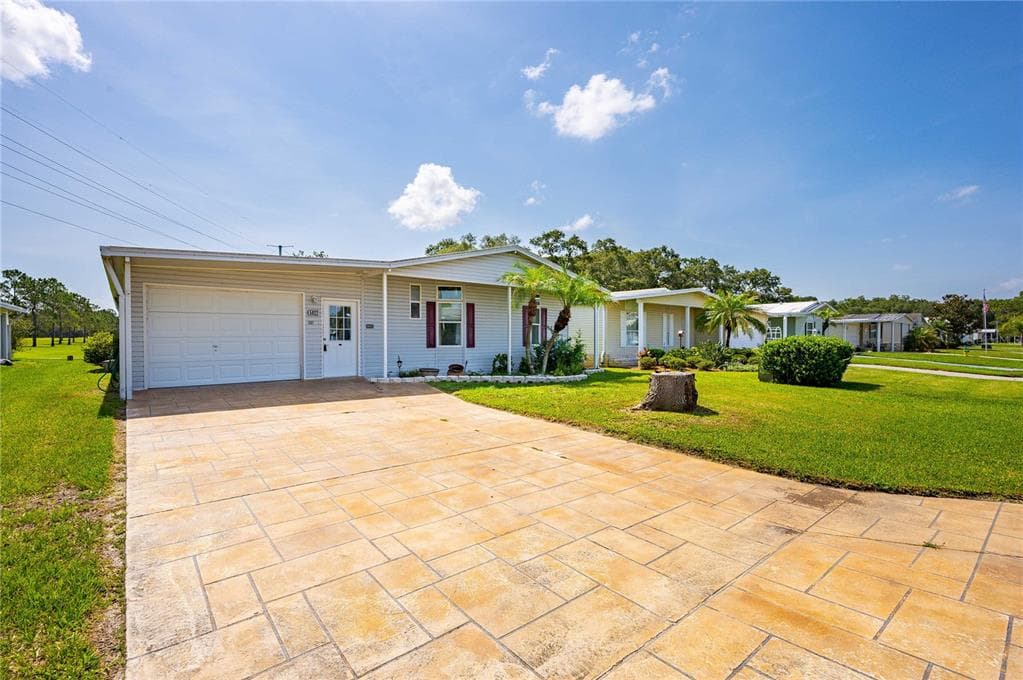 5822 APACHE STREET ZEPHYRHILLS, FL 33542