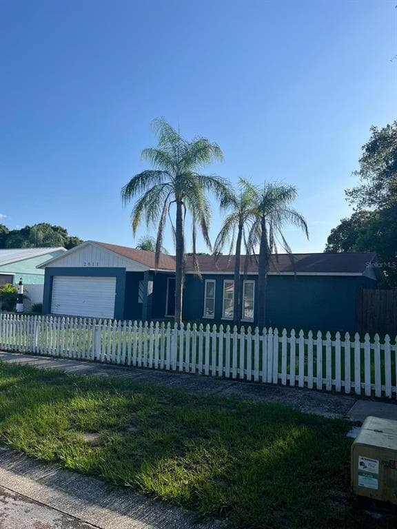 2811 LINDEN TREE STREET SEFFNER, FL 33584