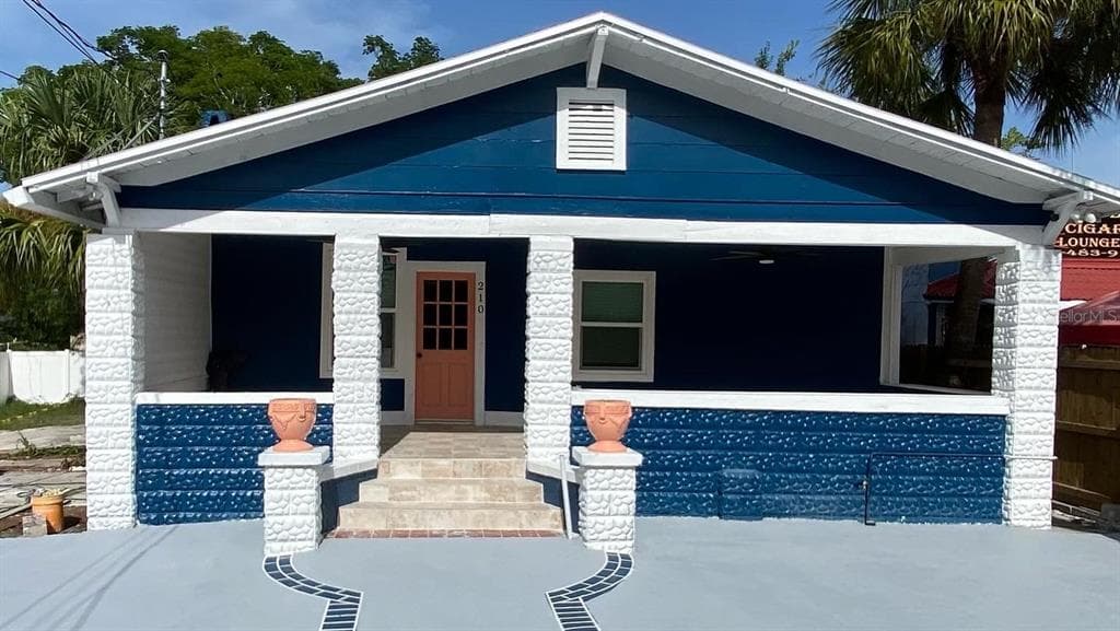 210 N PINELLAS AVENUE TARPON SPRINGS, FL 34689