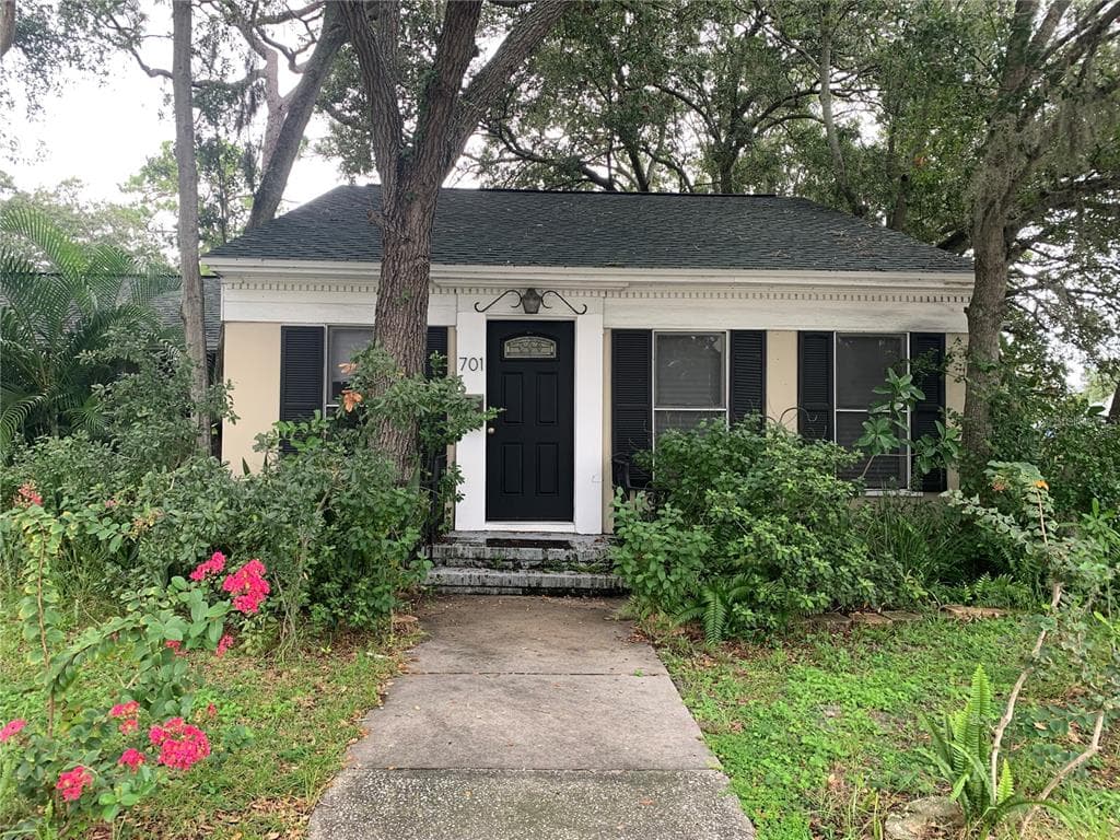 701 38TH AVENUE N ST PETERSBURG, FL 33704
