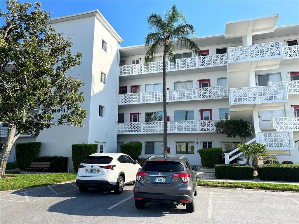 8055 112TH STREET UNIT 105 SEMINOLE, FL 33772